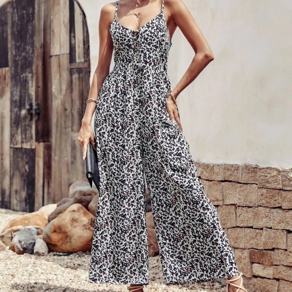 leopard Print Button down Jumpsuit - Picture 6 of 7
